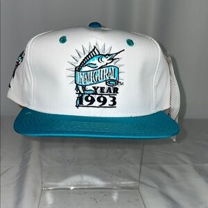 VINTAGE SPORTS SPECIALTIES 1993 INAUGURAL FLORIDA MARLIN HAT
FTL-09-078